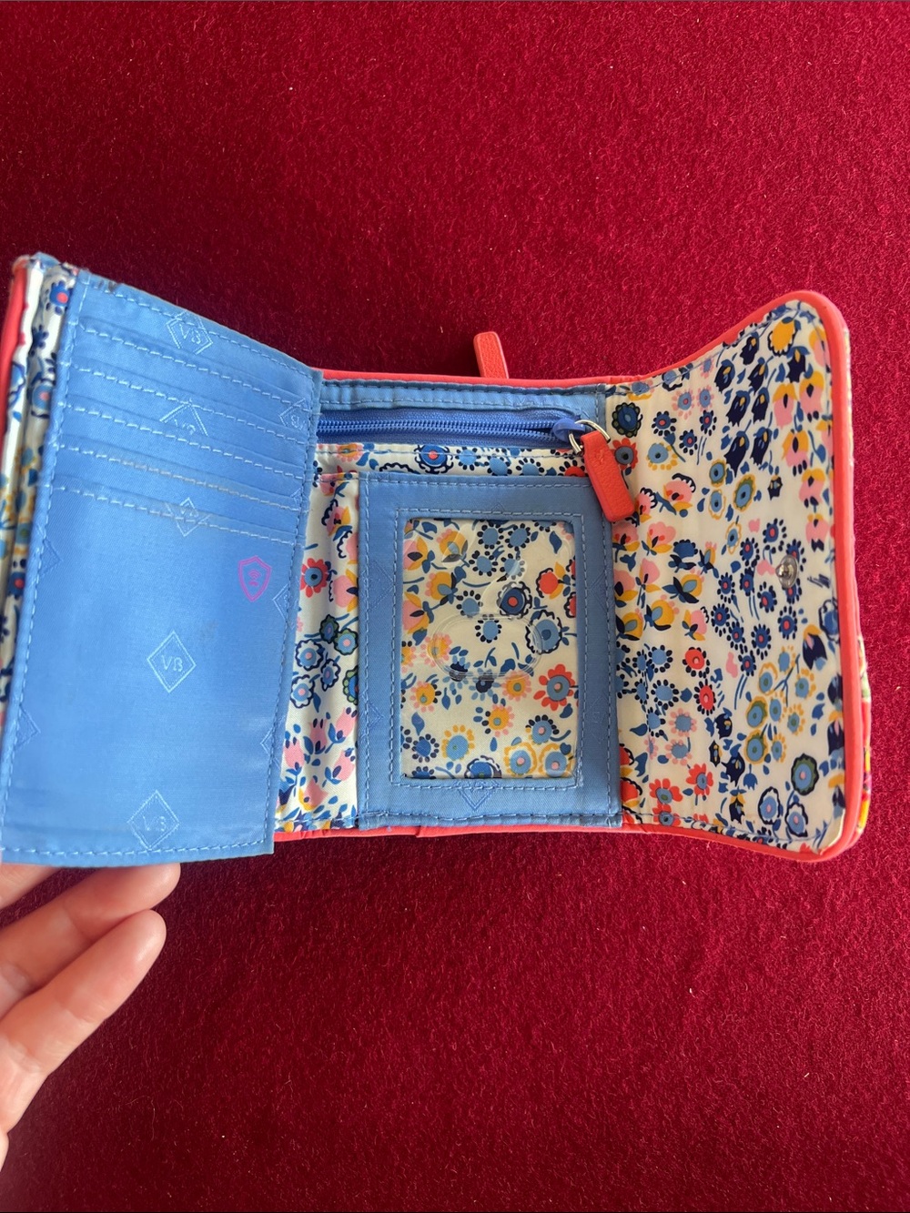 Cotton quilted tri-fold wallet, Vera Bradley, Coral Floral pattern - Picture 4 of 7